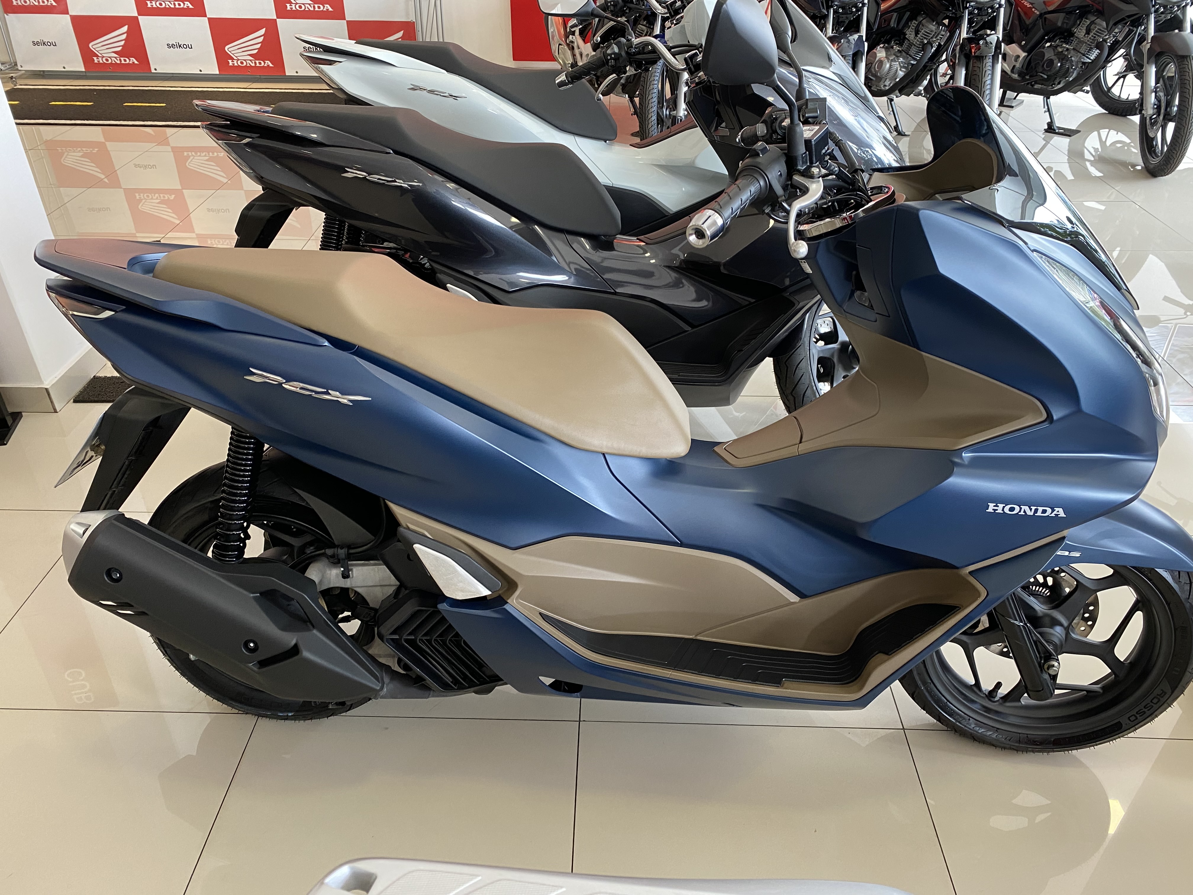 PCX 160 DLX ABS